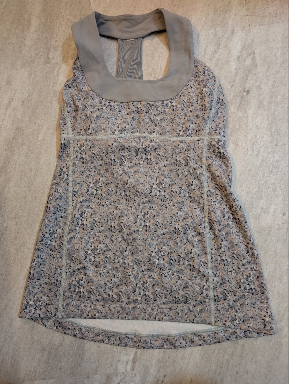 Lululemon Tank top in Gray and Tan Size 6
